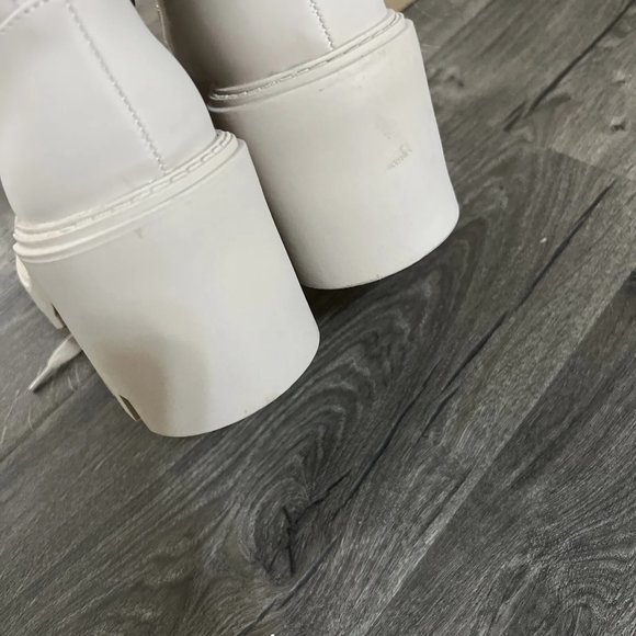 Steve Madden Women's Northern Lug-Sole Duck Booties Floor Model Check Pics B4HP - Picture 9 of 9